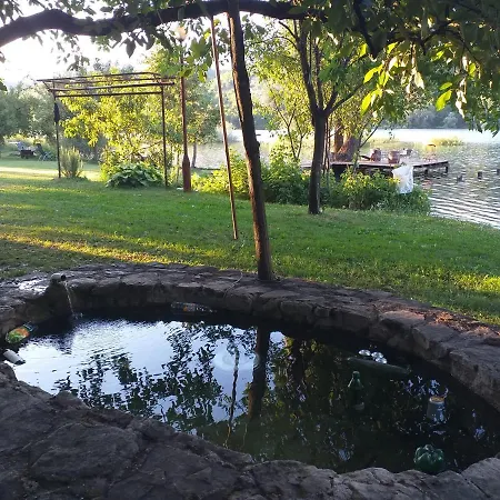 Gostinjska kuća Lakeside 3*