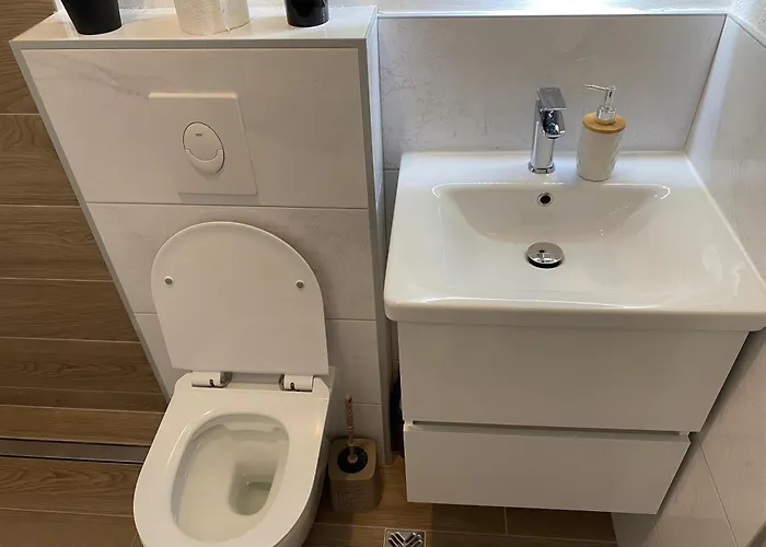 招待所 Lakeside 科尼茨