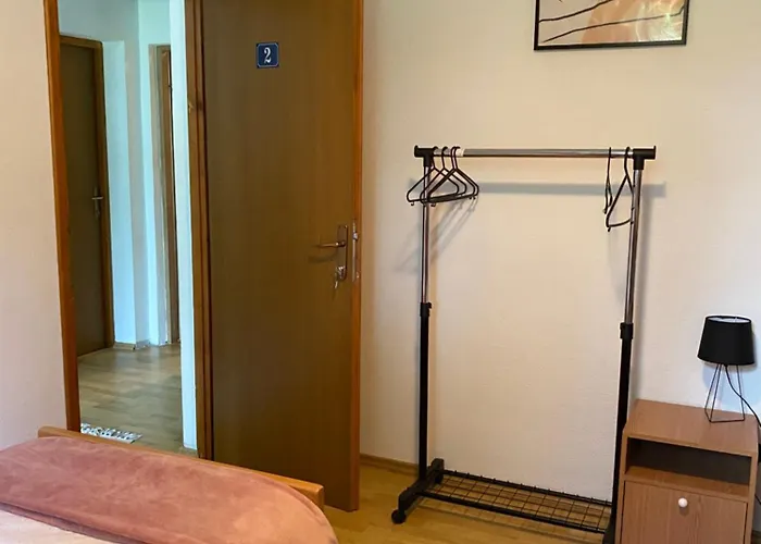 招待所 Lakeside 科尼茨