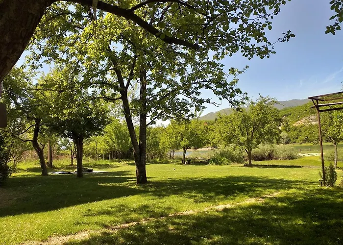 招待所 Lakeside 科尼茨